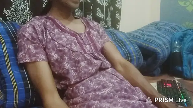 Snapshot of Honeybuny06 chatting on 03-01-26, 01:24 Honeybuny06 online show from 03-01-26, 01:24