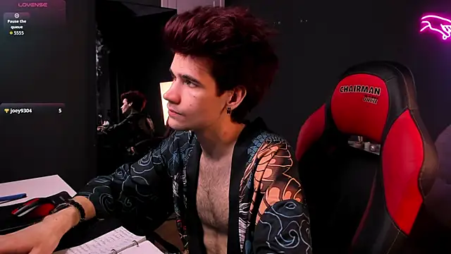 Snapshot of trevor_dreams chatting on 02-24-26, 12:25 trevor dreams online show from 02-24-26, 12:25