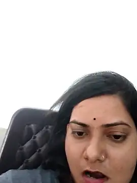 Snapshot of Anushka_Singh0 chatting on 04-30-26, 05:36 Anushka Singh0 online show from 04-30-26, 05:36