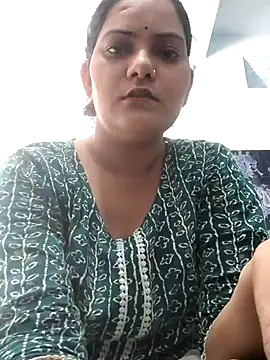 Snapshot of Anushka_Singh0 chatting on 05-13-26, 05:27 Anushka Singh0 online show from 05-13-26, 05:27