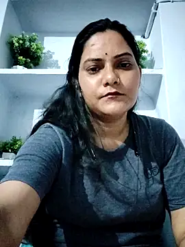 Snapshot of Anushka_Singh0 chatting on 05-27-26, 04:37 Anushka Singh0 online show from 05-27-26, 04:37