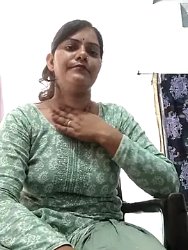 Snapshot of Anushka_Singh0 chatting on 06-03-26, 04:59 Anushka Singh0 online show from 06-03-26, 04:59
