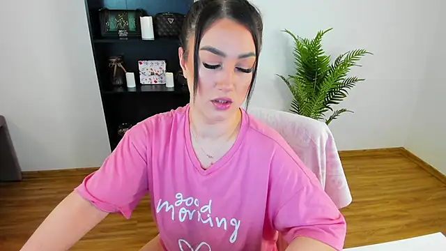 khloe starrr online show from 04-11-26, 01:15