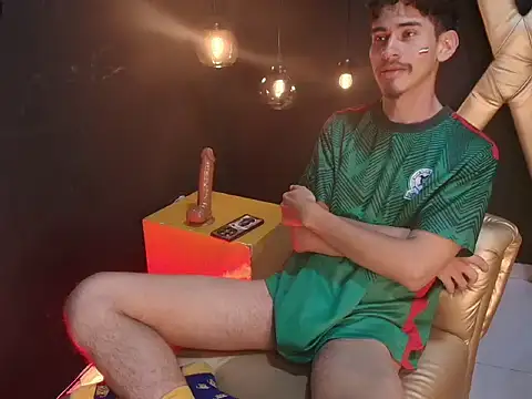 skinny jean  online show from 06-13-26, 04:43