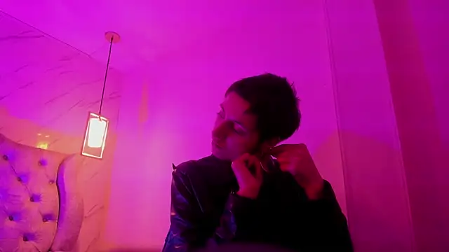 Snapshot of Fieramadame chatting on 03-05-26, 12:12 Fieramadame online show from 03-05-26, 12:12