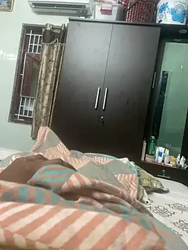 Snapshot of Magic_Spell_Tamil chatting on 02-13-26, 05:31 Magic Spell Tamil online show from 02-13-26, 05:31