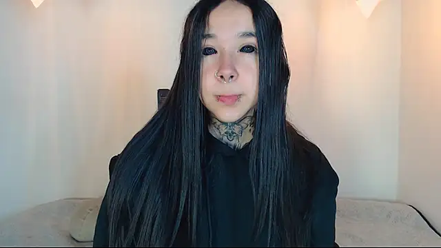 Snapshot of alien_eyes09 chatting on 03-05-26, 02:07 alien eyes09 online show from 03-05-26, 02:07