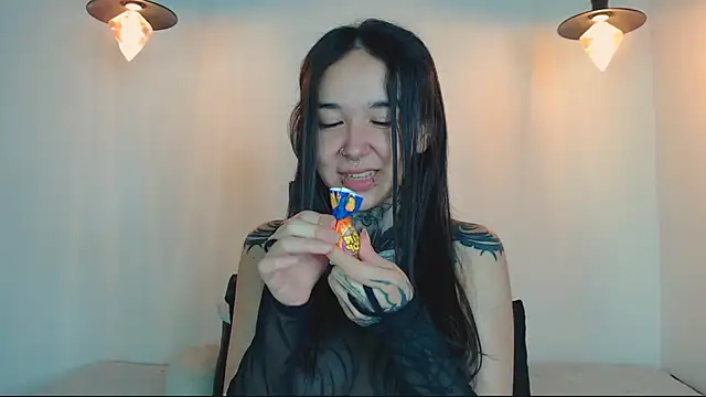 Snapshot of alien_eyes09 chatting on 03-07-26, 02:19 alien eyes09 online show from 03-07-26, 02:19