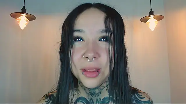 Snapshot of alien_eyes09 chatting on 03-11-26, 02:17 alien eyes09 online show from 03-11-26, 02:17