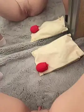 Lynamsb online show from 04-17-26, 03:15