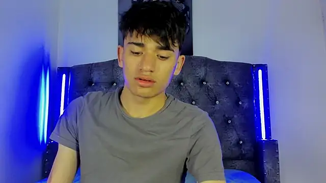 Snapshot of Noir_Sebas chatting on 03-13-26, 03:35 Noir Sebas online show from 03-13-26, 03:35