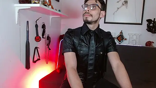 Snapshot of Thom_sam_ chatting on 03-09-26, 11:42 Thom sam online show from 03-09-26, 11:42