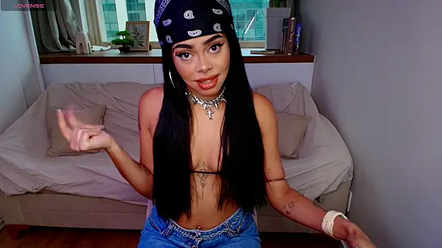 Pauline Clark online show from 03-12-26, 07:31