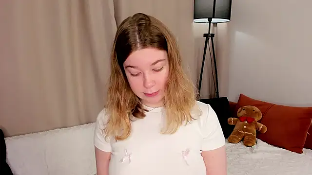 Snapshot of MaraaSwan chatting on 03-14-26, 04:18 MaraaSwan online show from 03-14-26, 04:18