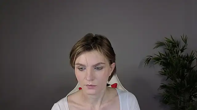 Snapshot of BjorkLight chatting on 03-09-26, 02:26 BjorkLight online show from 03-09-26, 02:26