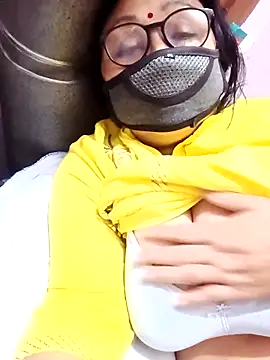 Snapshot of Hot-Mou11 chatting on 03-30-26, 06:03 Hot-Mou11 online show from 03-30-26, 06:03