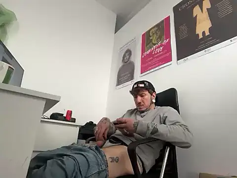 Snapshot of haimana chatting on 03-21-26, 10:42 haimana online show from 03-21-26, 10:42