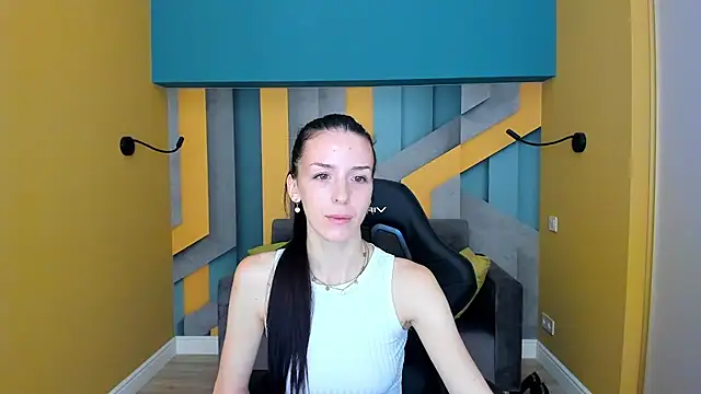 NoirDiva online show from 07-23-26, 05:49