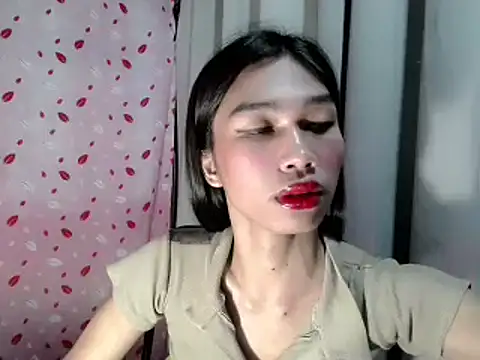 Snapshot of katrina_bigcock69 chatting on 03-12-26, 05:52 katrina bigcock69 online show from 03-12-26, 05:52