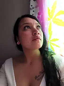 Bloom Dahlia online show from 03-15-26, 09:43