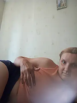 Snapshot of SusanGold9211 chatting on 07-07-26, 10:41 SusanGold9211 online show from 07-07-26, 10:41