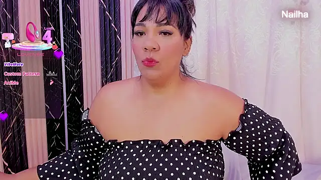Snapshot of Cinnamon_Skin01 chatting on 05-07-26, 12:54 Cinnamon Skin01 online show from 05-07-26, 12:54