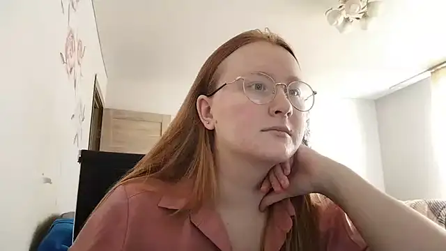 Snapshot of AnikaLipps chatting on 06-20-26, 01:03 AnikaLipps online show from 06-20-26, 01:03