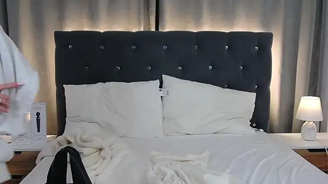 VikkyVonn online show from 06-25-26, 10:42