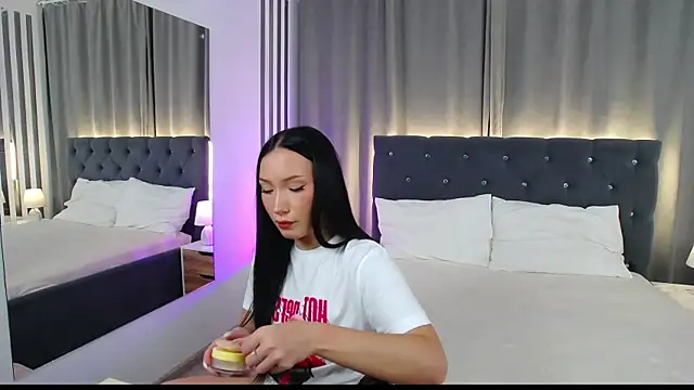 VikkyVonn online show from 07-29-26, 10:35