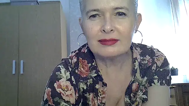 Laura-Parker online show from 04-18-26, 01:48