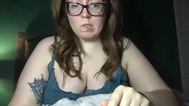 Snapshot of CurvyBx chatting on 02-24-26, 09:24 CurvyBx online show from 02-24-26, 09:24