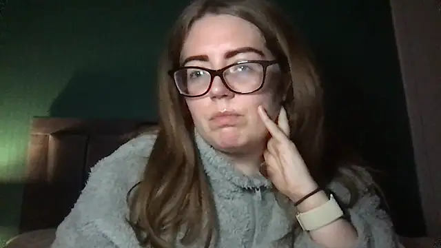 Snapshot of CurvyBx chatting on 03-06-26, 08:05 CurvyBx online show from 03-06-26, 08:05