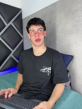 Lucian-greyy online show from 03-05-26, 03:46