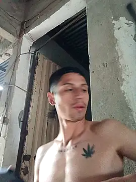 Snapshot of Lucckk777 chatting on 04-11-26, 11:25 Lucckk777 online show from 04-11-26, 11:25