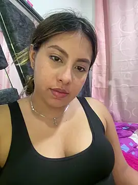 Snapshot of Emiily_joee_ chatting on 05-02-26, 12:15 Emiily joee online show from 05-02-26, 12:15