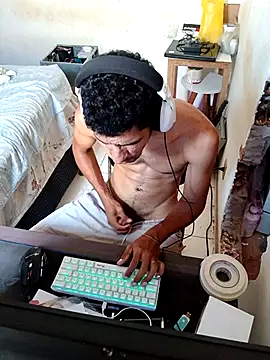 MagrinhoPika online show from 03-15-26, 04:02