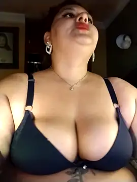 Snapshot of chanelxoxo18 chatting on 04-10-26, 09:47 chanelxoxo18 online show from 04-10-26, 09:47