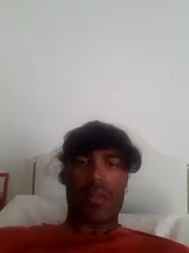 Snapshot of isuru_lakshan chatting on 07-06-26, 04:31 isuru lakshan online show from 07-06-26, 04:31