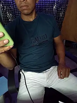 Snapshot of yisusalejo chatting on 02-28-26, 03:29 yisusalejo online show from 02-28-26, 03:29