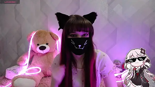 llonaMask online show from 03-10-26, 07:02