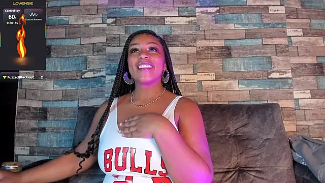 Snapshot of Zalikka chatting on 03-10-26, 11:15 Zalikka online show from 03-10-26, 11:15