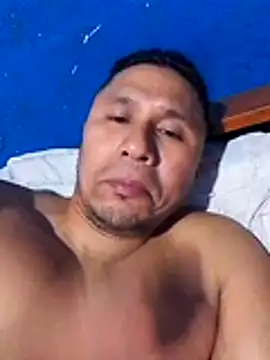 Snapshot of deiner13 chatting on 03-07-26, 03:36 deiner13 online show from 03-07-26, 03:36