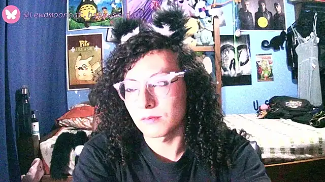 Snapshot of lewd_mooncat chatting on 05-07-26, 11:21 lewd mooncat online show from 05-07-26, 11:21