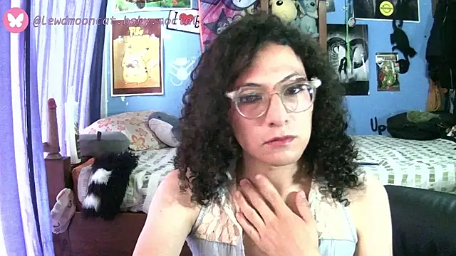 Snapshot of lewd_mooncat chatting on 05-14-26, 09:10 lewd mooncat online show from 05-14-26, 09:10