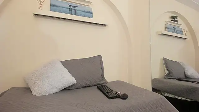 alicee  whitee online show from 02-18-26, 08:49