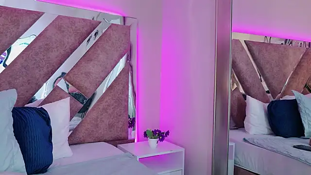 PerlaRogerss  online show from 04-17-26, 12:30