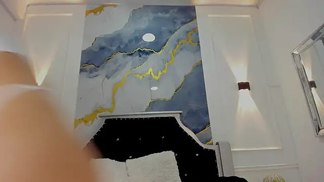 Snapshot of _Curly_Beauty chatting on 03-13-26, 02:45 Curly Beauty online show from 03-13-26, 02:45