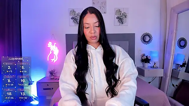 julietha Vega online show from 04-21-26, 05:50