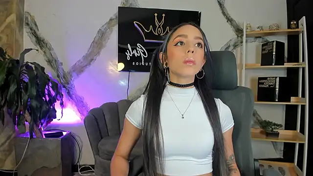 Snapshot of Gabymillerr_1 chatting on 03-15-26, 05:46 Gabymillerr 1 online show from 03-15-26, 05:46