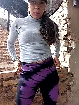 kiki milu online show from 04-28-26, 02:22